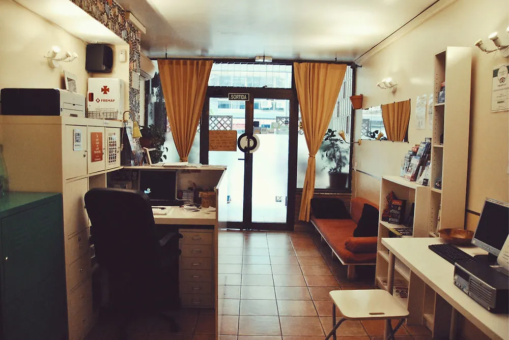 Harmony Hostel Барселона Испания