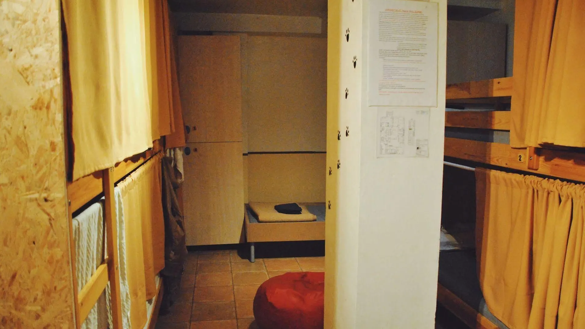 Harmony Hostel Barcelona 0*,